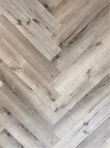 Moezel Visgraat Click